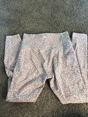 Vuori Blush Leopard High Rise Leggings